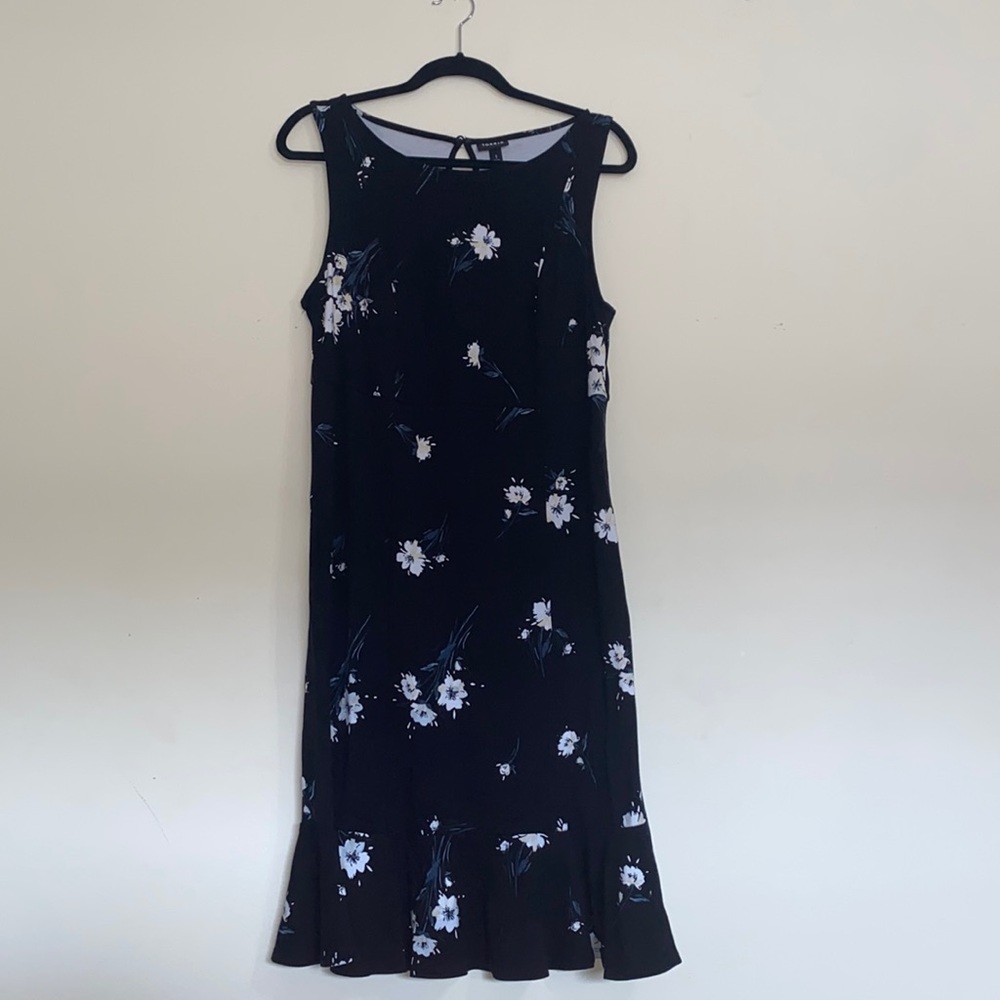 Torrid Sleeveless black flower print dress